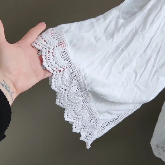 White Raviya cover-up - Picture 2 of 8